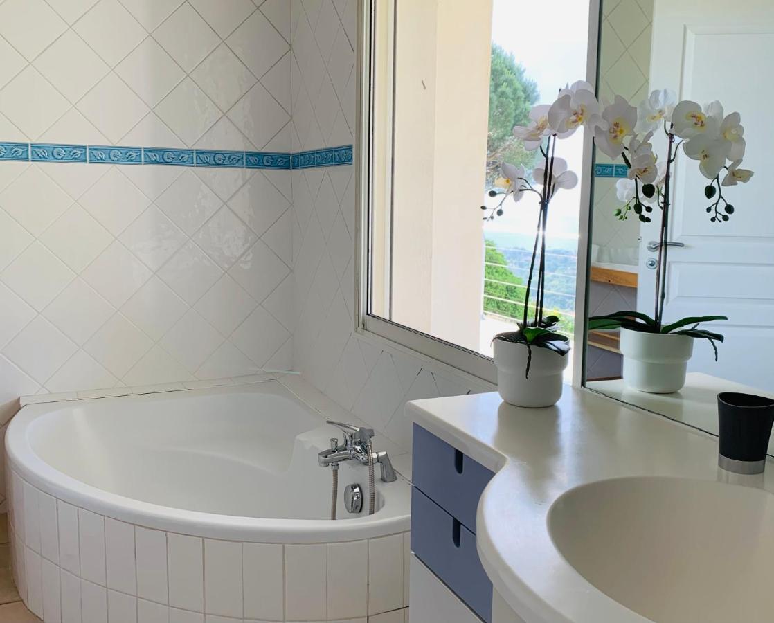 Maison Avec Vue Panoramique กาวาแลร์-ซูร์-แมร์ ภายนอก รูปภาพ