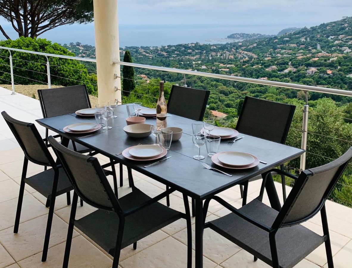 Maison Avec Vue Panoramique กาวาแลร์-ซูร์-แมร์ ภายนอก รูปภาพ